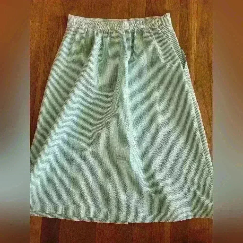 Women's Petite Mint Green Searsucker Midi Skirt - Picture 2 of 4